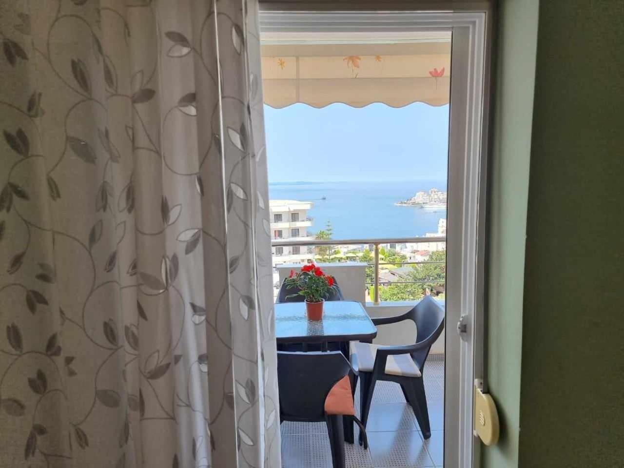 Two Suns Apartament Sarandë Exterior foto