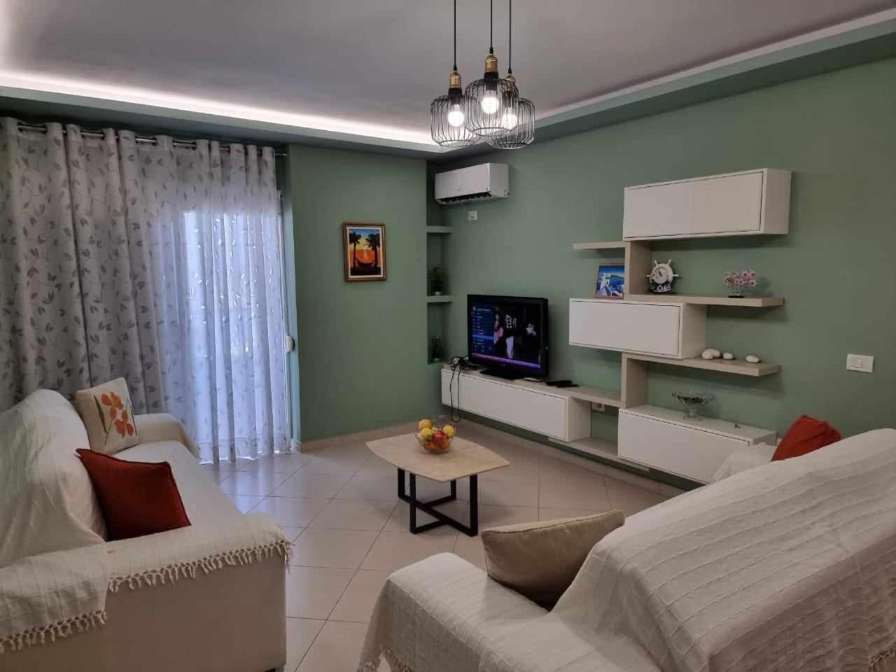 Two Suns Apartament Sarandë Exterior foto